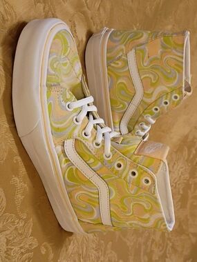 VANS High-Top Sk8-Hi Canvas  Yellow Swirl Pattern Platform Women's 8.0 Men's 6.5